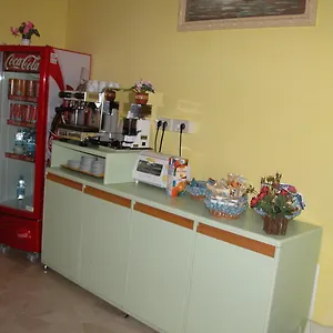 Cinzia Отель